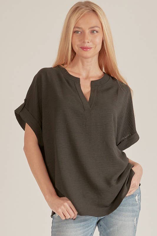 SPT5211 - WOMEN SHORT BUTTON SLEEVE FRONT SLIT LOOSE FIT TOP
