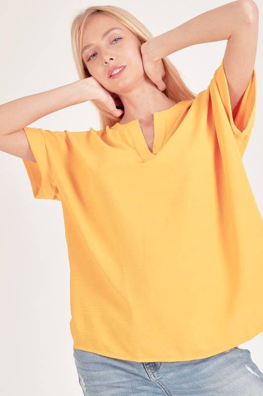 SPT5211 - WOMEN SHORT BUTTON SLEEVE FRONT SLIT LOOSE FIT TOP