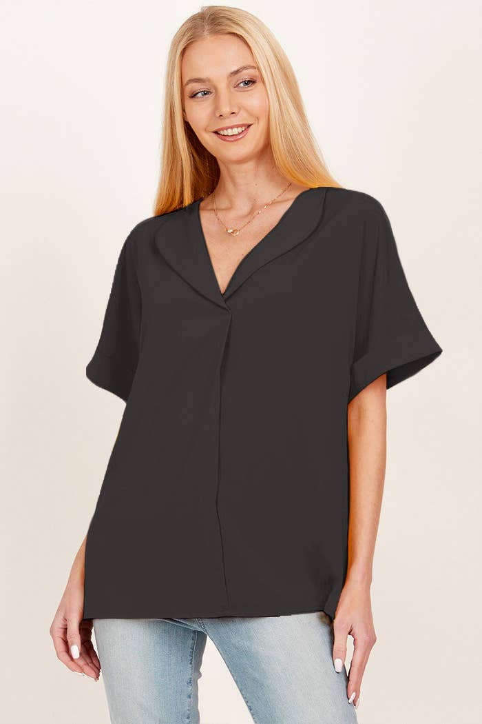 SPT5068. - WOMEN SOLID COLLARED SHORT SLEEVE LOOSE BOXY TOP
