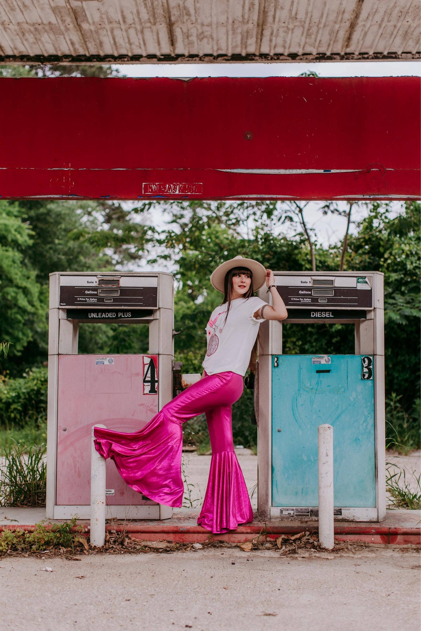 MK175 Miss Vegas Pink Metallic Bell Pants
