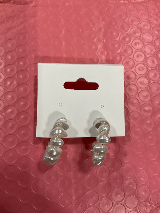 Faux Pearl Decor Circle Earrings