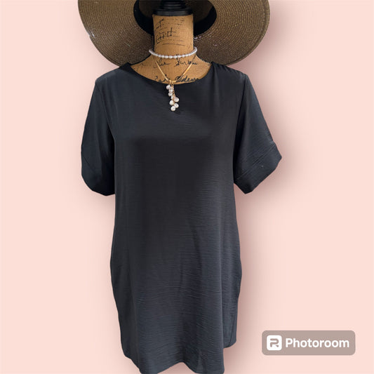 BLACK DRESS WITH POCKETS AIRFLOW