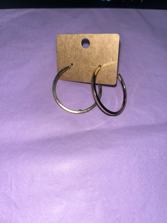 Gold simple hoop earrings