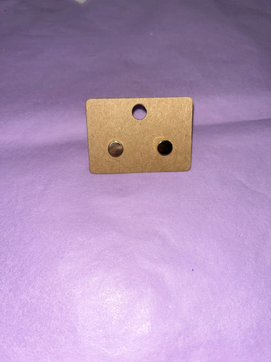 Gold minimalist earrings