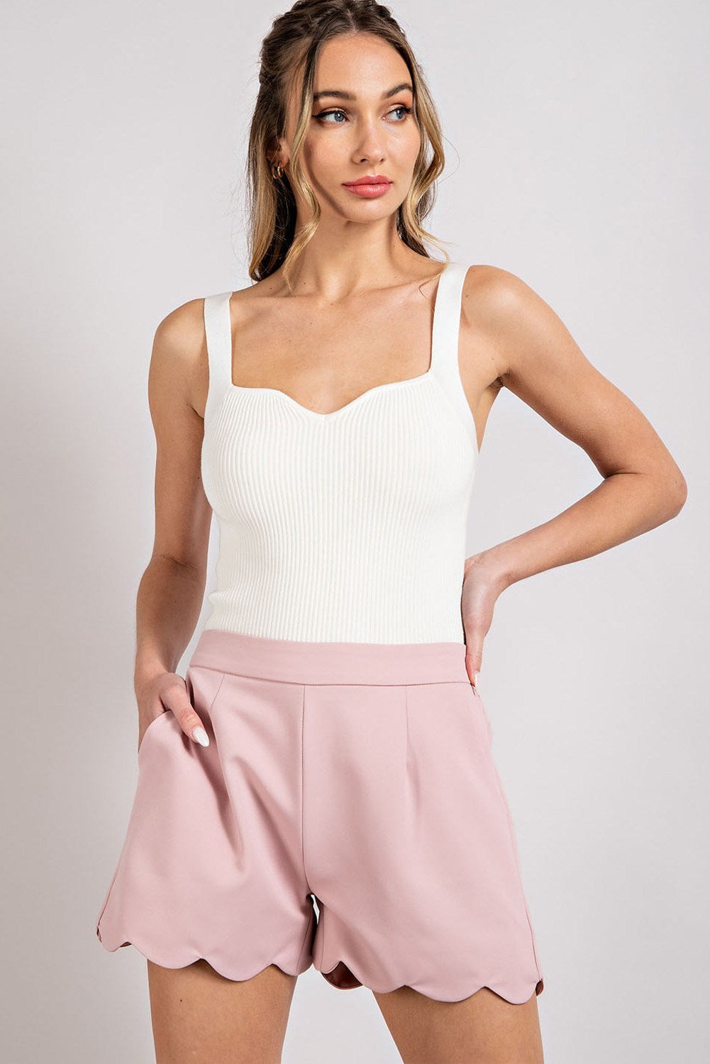 HIGH WAISTED SCALLOP SHORTS
