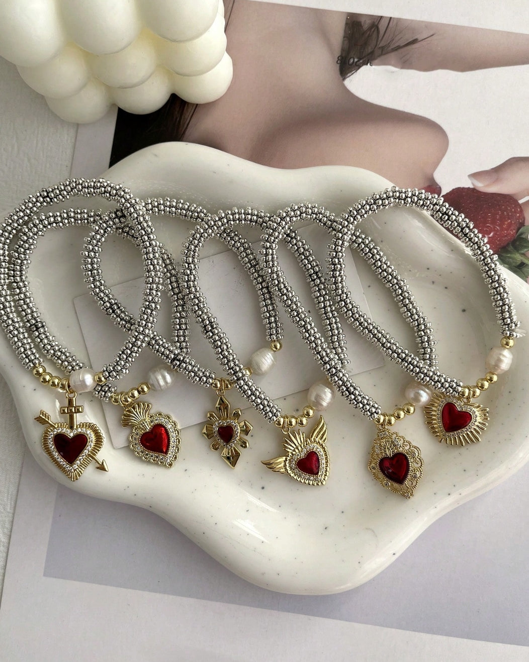 Fashionable Copper Inlaid Cubic Zirconia Asymmetrical Drop-Shaped Heart Pendant Beaded