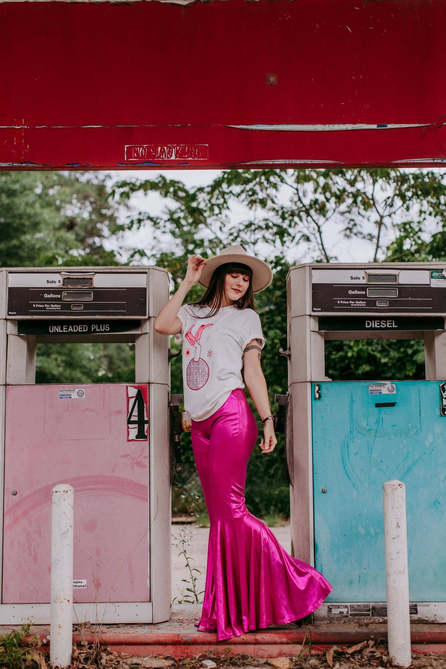 MK175 Miss Vegas Pink Metallic Bell Pants